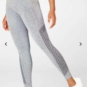 Like New: Sync High-Waisted Perforated 7/8 legging